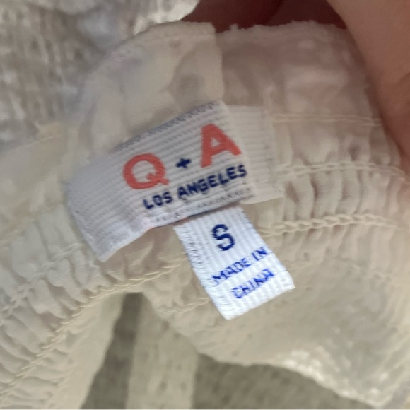This White Q+A Los Angeles dress is a size small - Picture 3 of 3